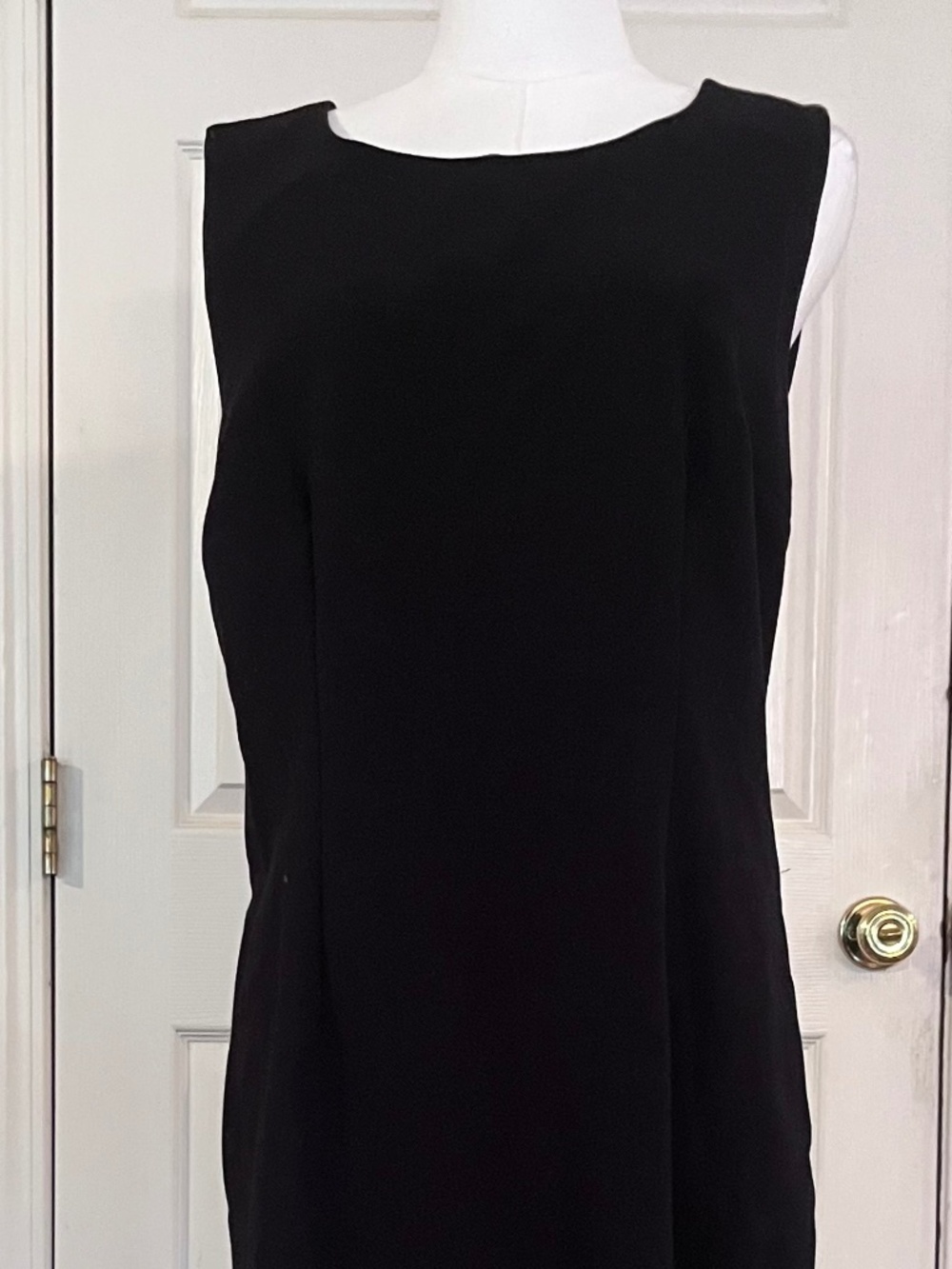 Merona Black Sleeveless Scalloped Hem Shift Dress - Size L